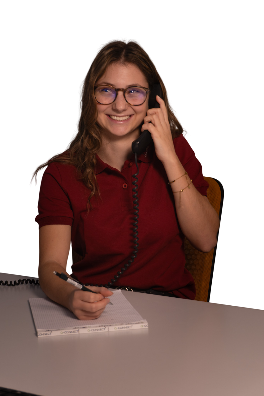 Delmenico Giulia_DEL_sitzend