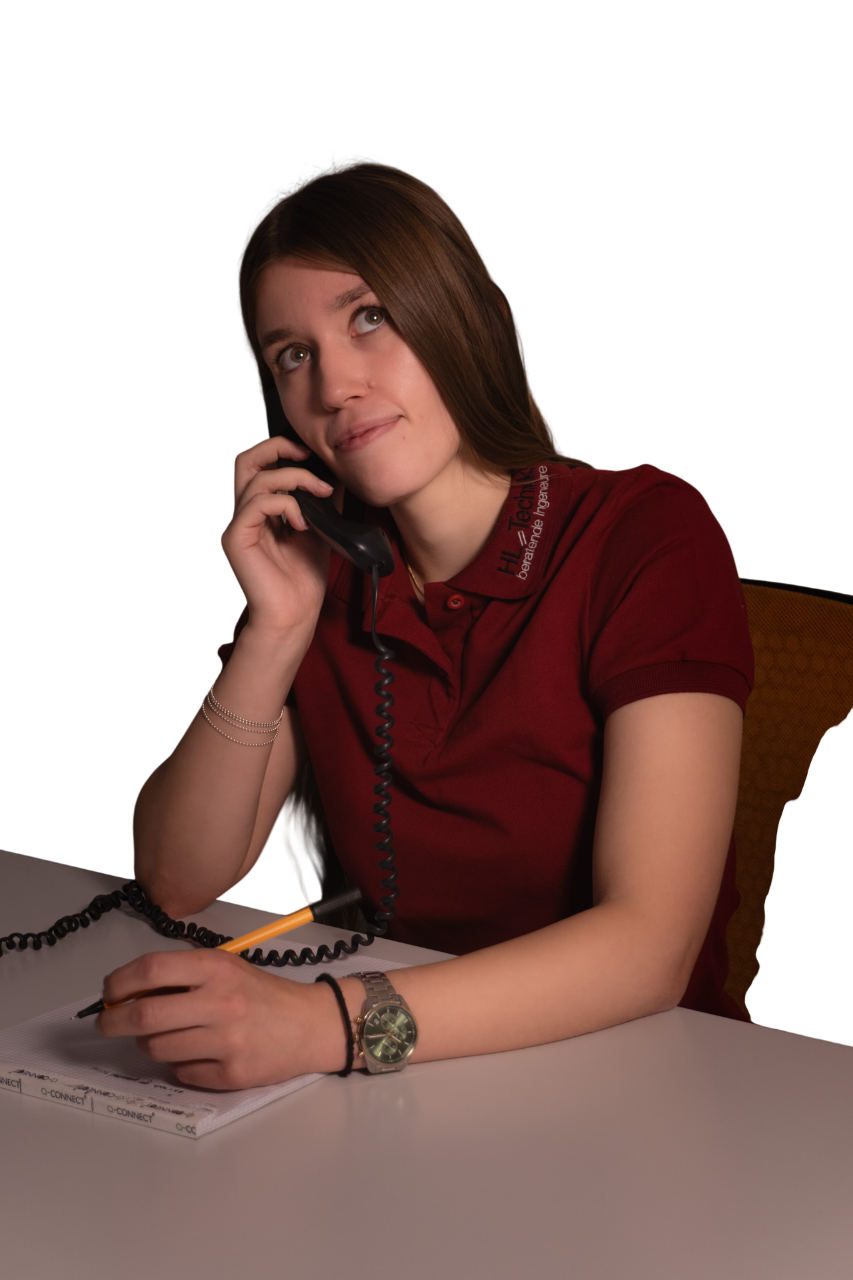 Hänni Celia_CHA_sitzend