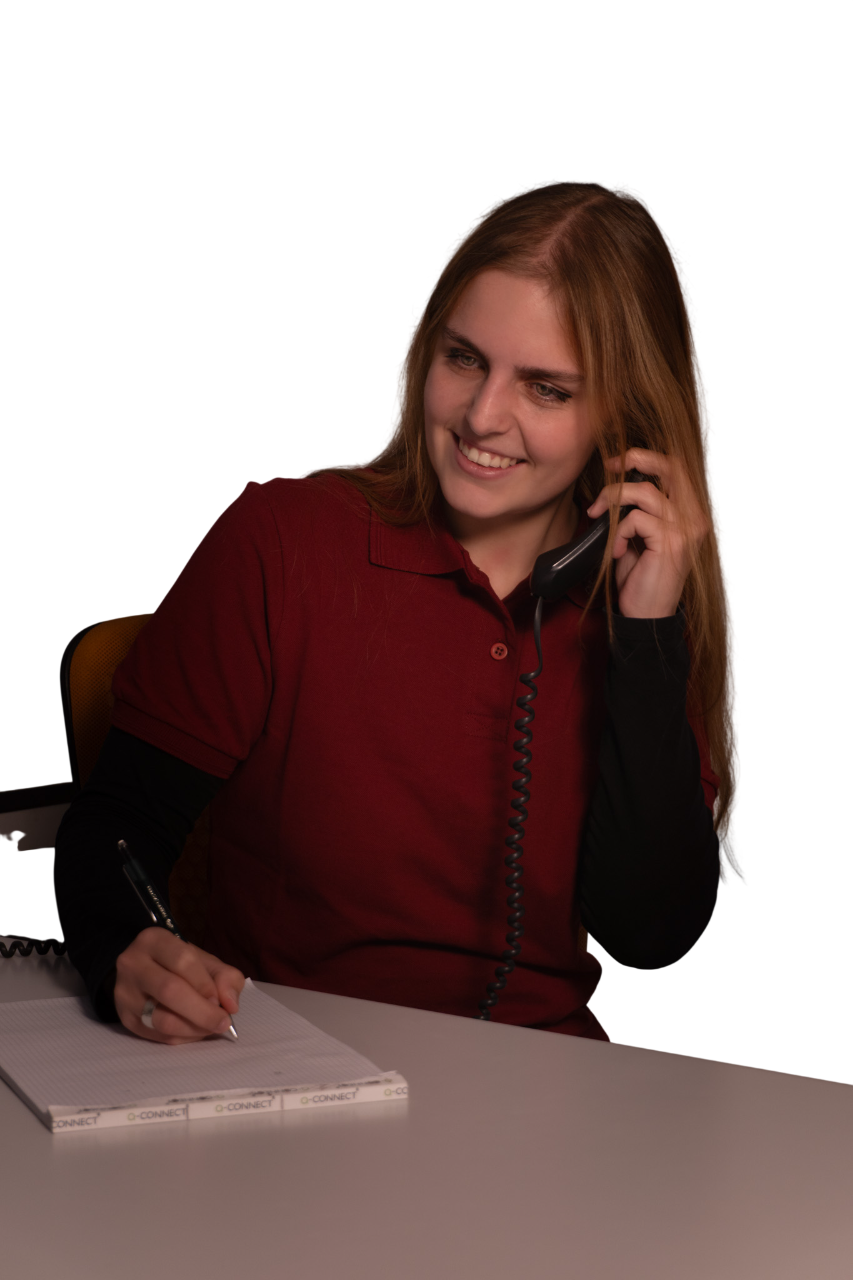 Ritschard Luisa_RIT_sitzend