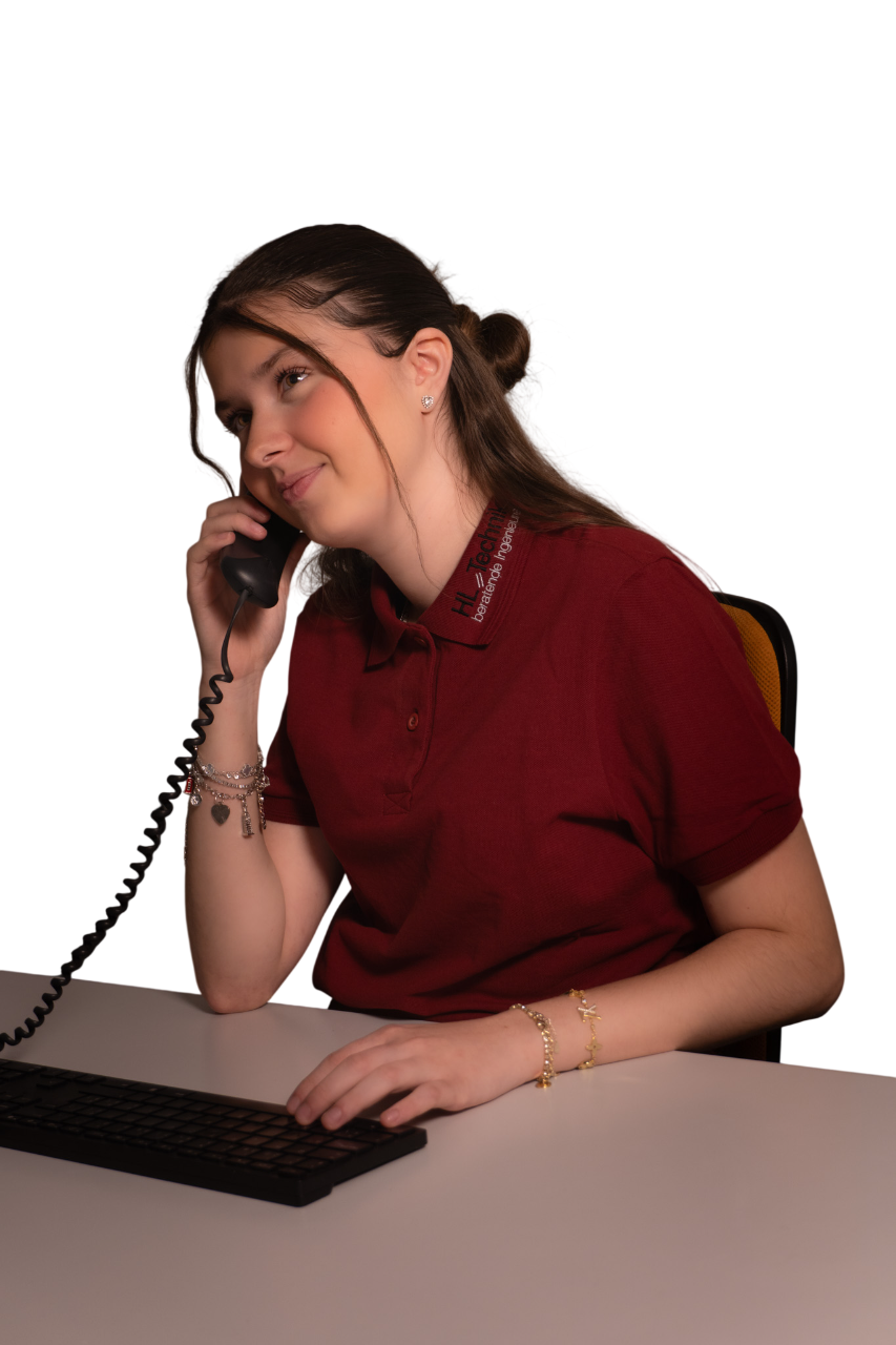 Ujupaj Arlinda_UJU_sitzend